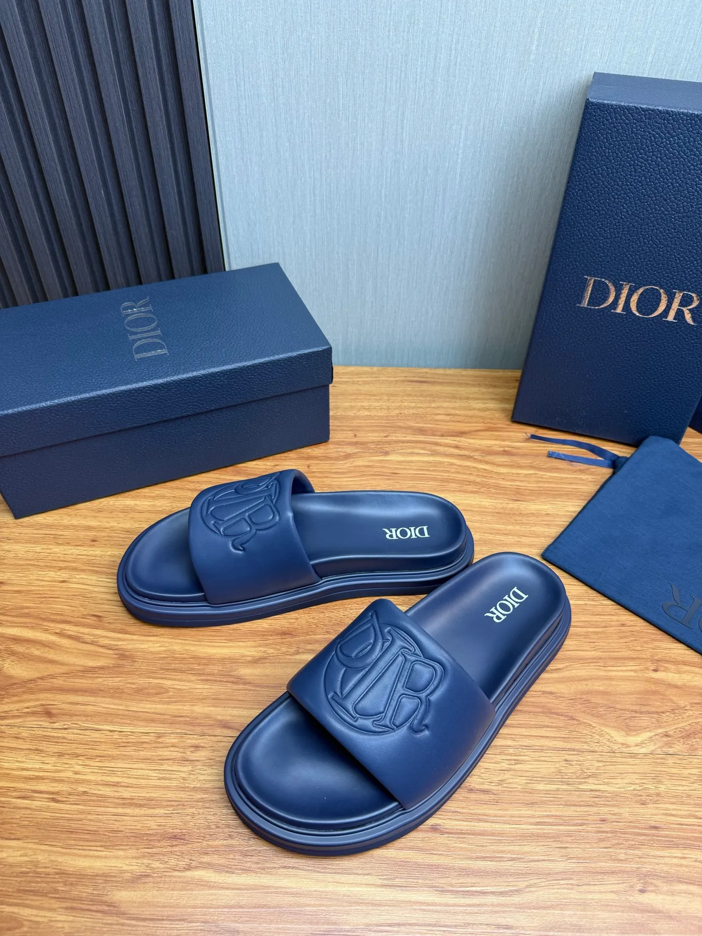Men's shoes 280💰 Dior. Men's slippers🩴Official website 1:1 production 38-45 yards 45 46 🉑️Customized original material shipped✅